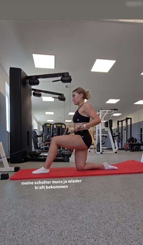 Emma Malewski star hot gallery