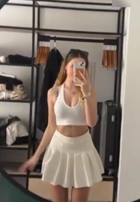 Wieke model nice img