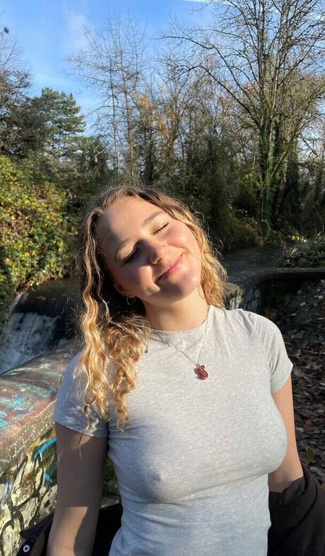 paulinajaded free actress gallery