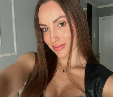 Jessica Mueller sexy actress img