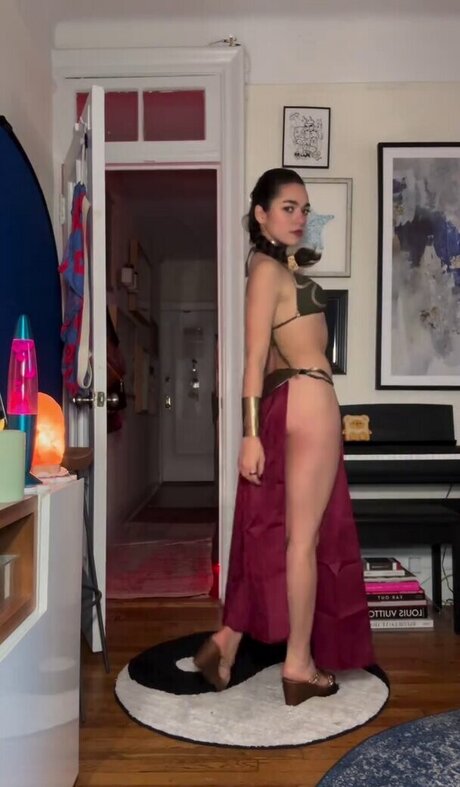 AllyAnnaMaria naked actress archive