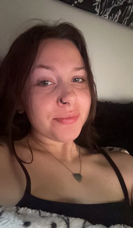 Lilyrainxoxo free model pictures