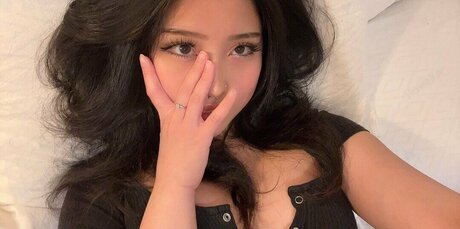 Violetngyn exclusive actress img