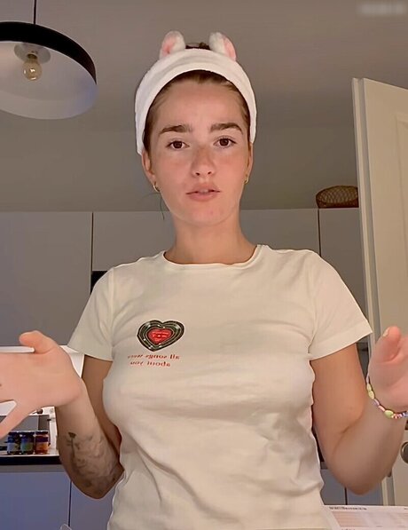 Julia Schulze star naked photo