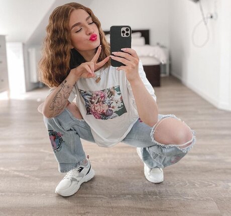 Julia Schulze model porn archive