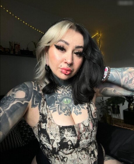 Verena Venus nude model photo