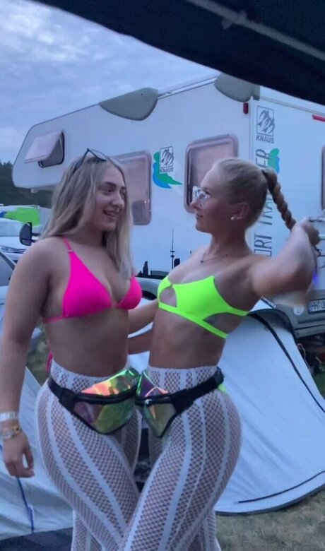 Emma Louisa sex model gallery