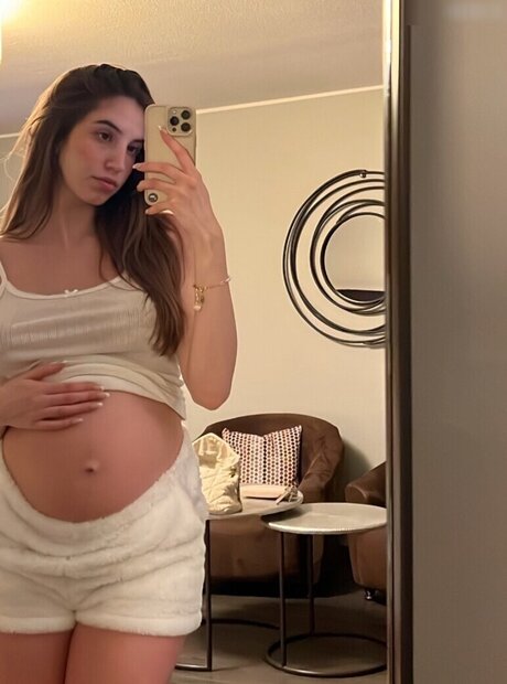 Yonca sexy actress galleries