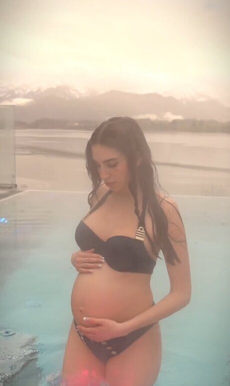 latina shemale onlyfans naked pic