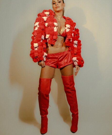 Alinne Rosa beautiful model img