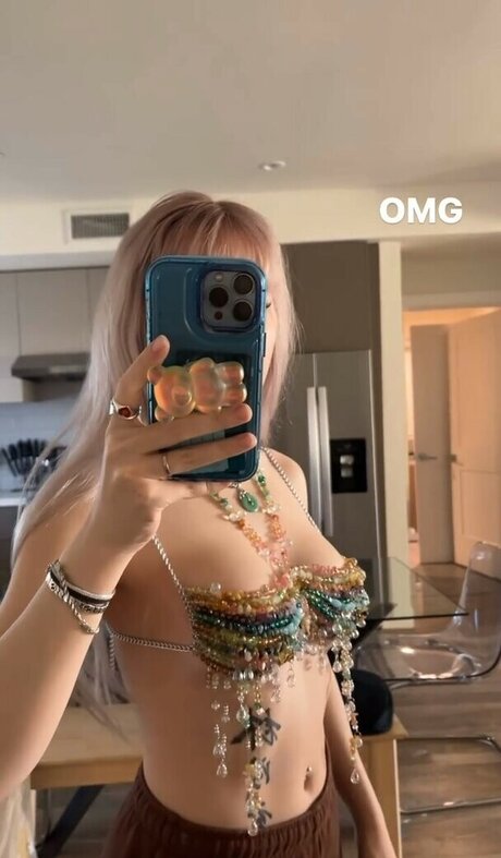 eggtardy model art photo