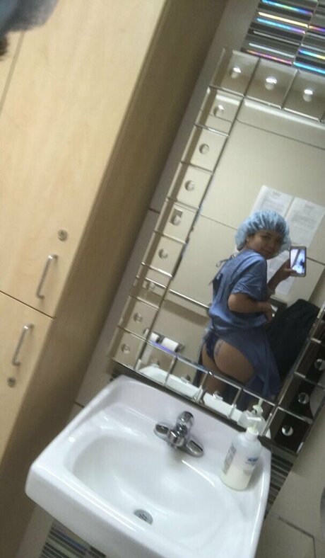 eggtardy pornographic model img