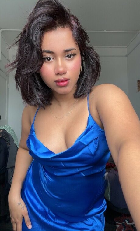 senoritasara model nude pics