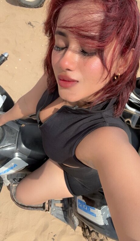 senoritasara nudes model images