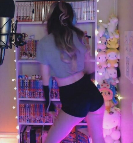 Skymi chan naked actress image