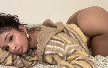 Thumb Alina perfect actress photo