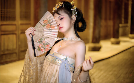 LynnLi7698 hot pornstar images