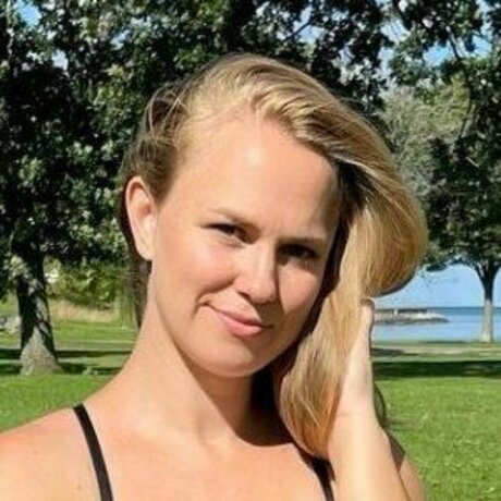 Melanie El Baghdadi star art pictures