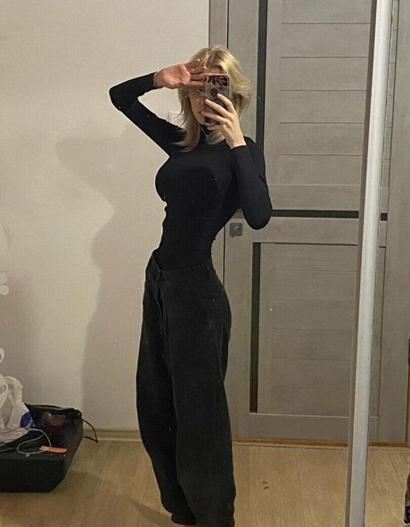 hefxtom model exclusive galleries