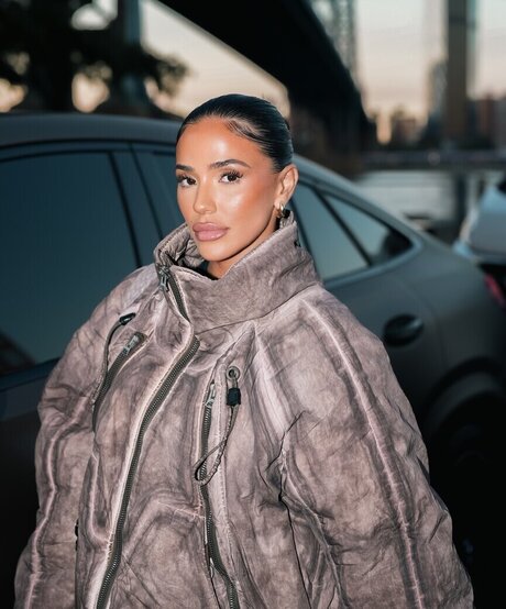 baddiejuu art model picture