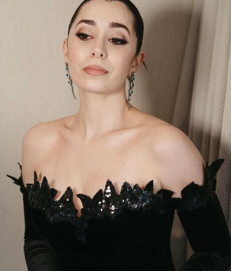 Cristin Milioti model pretty photo