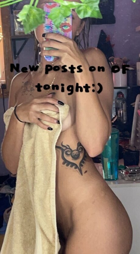 Fraidybaby pornographic model photos