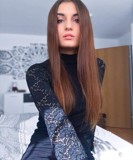 Dilara ls model art gallery