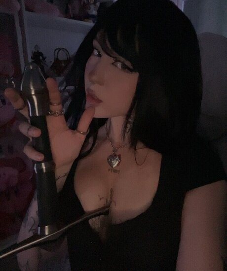 Laurinchhhe star naked image