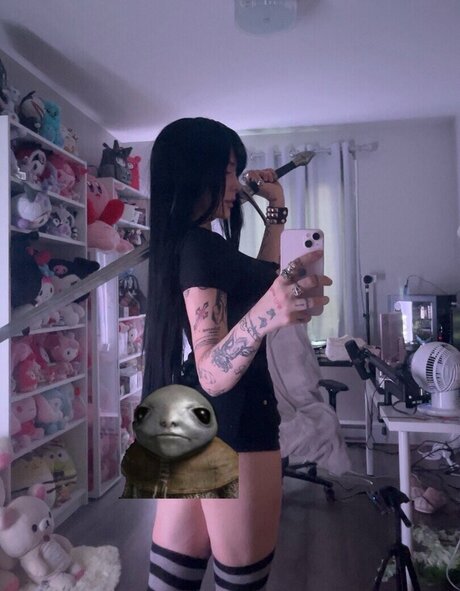 Laurinchhhe nude pornstar pic