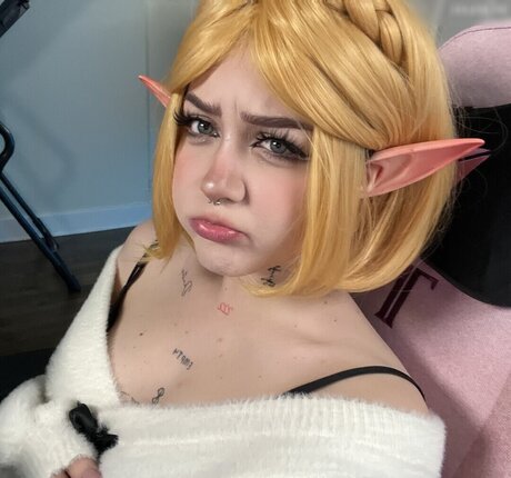 Laurinchhhe star sexy photos