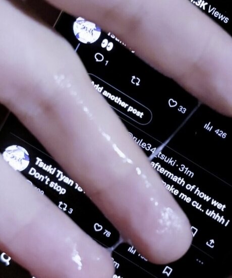 Tsuki Tyann star top photo