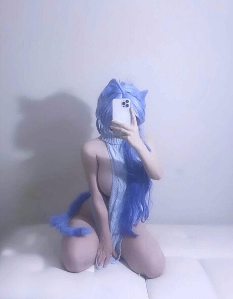 Tsuki Tyann erotic actress pic