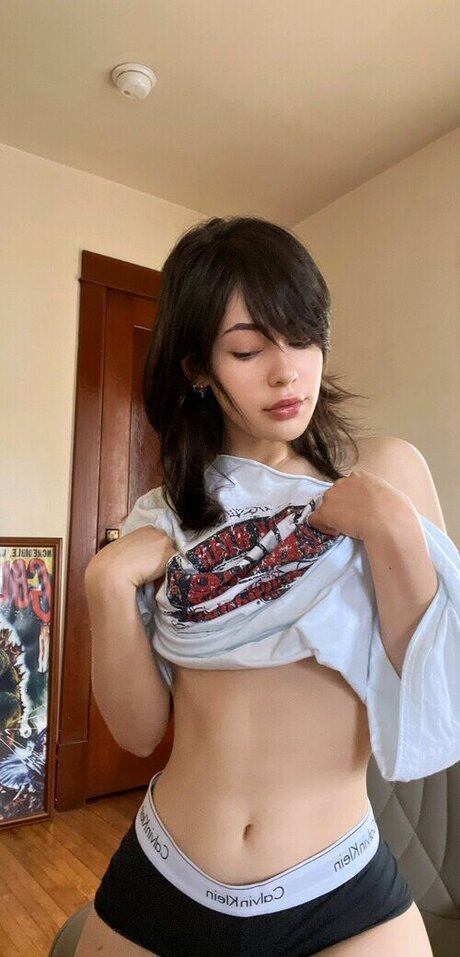 Beta s Inferno model porn picture