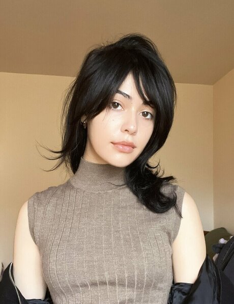 Beta s Inferno nice actress pic