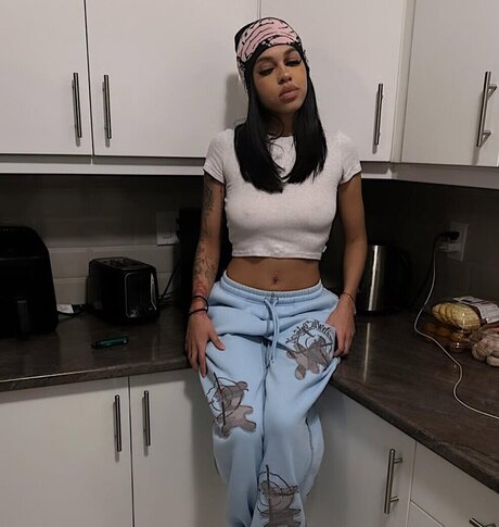 Sad Shordies sex actress img