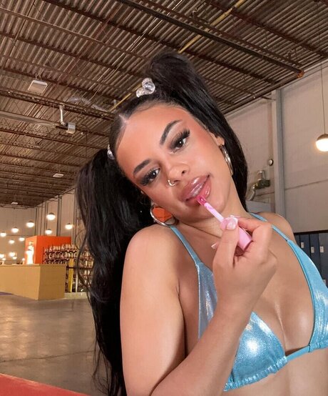 Sad Shordies model adult pic