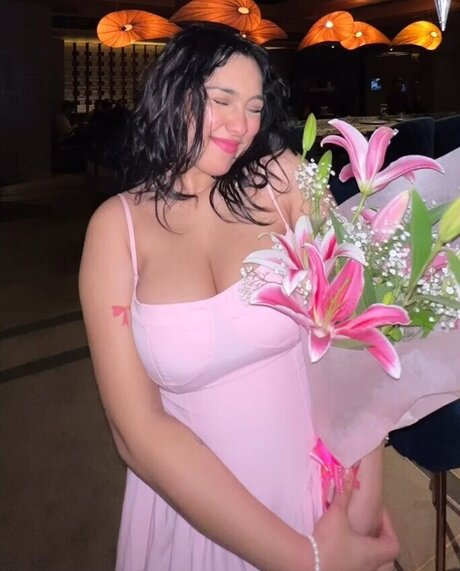 shreyxa naked star photos