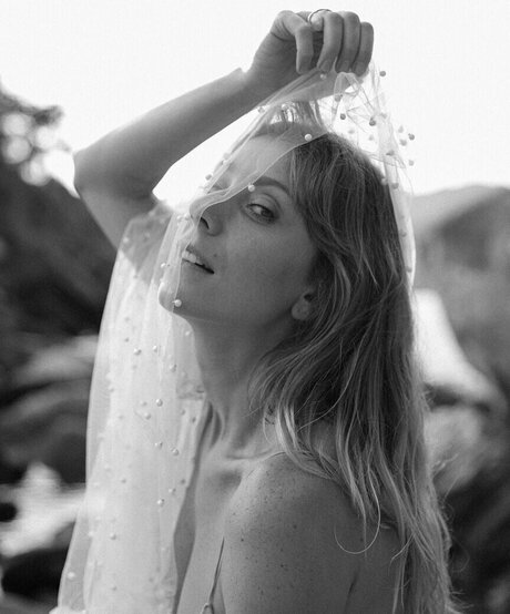 Caroline Abras sexy model pic