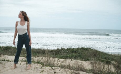 Caroline Abras nice actress img