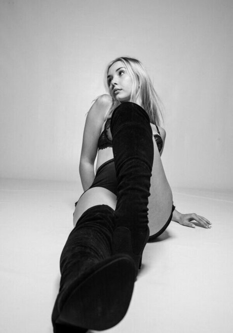 kamilalenajanicka high quality star pictures