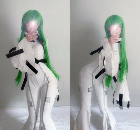 komocos nude actress galleries