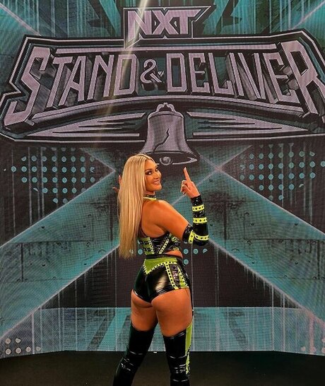 Izzi Dame perfect star pictures