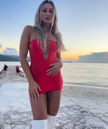 Izzi Dame best pornstar pictures