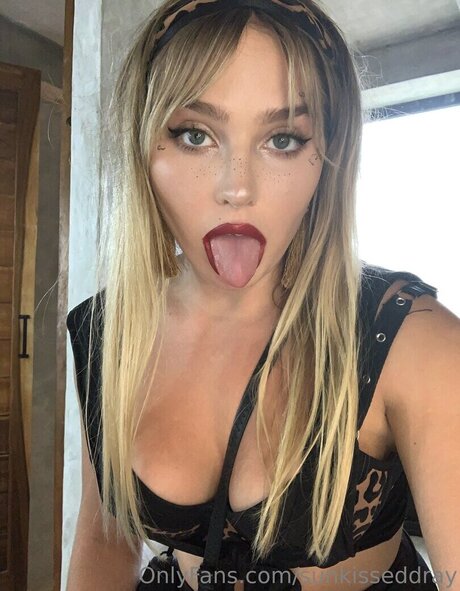 sunkissedray star adult galleries