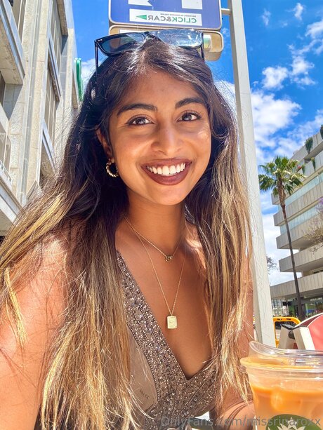 missrinaroxx star adult picture