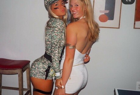 Ava Nucci star sexy archive