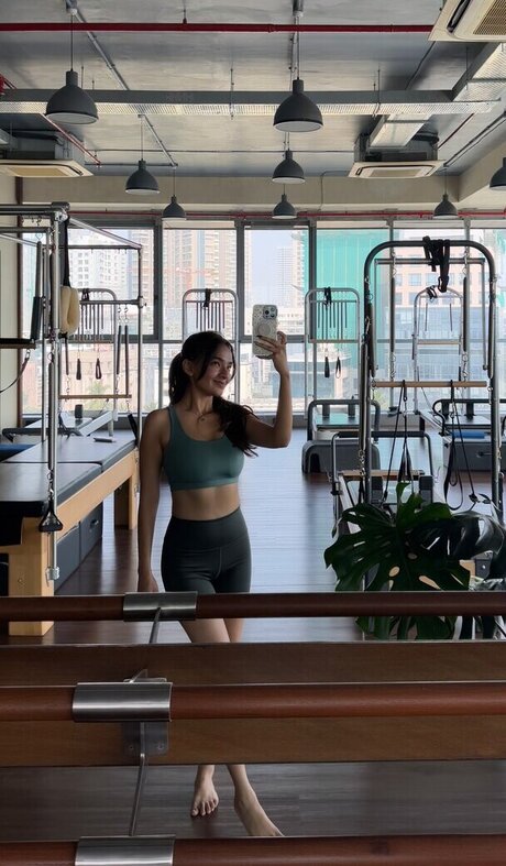 Anushka Sen pornstar hd picture