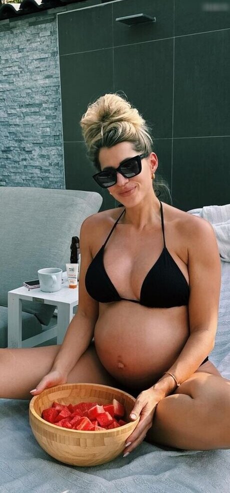 Sarah Harrison star nudes img