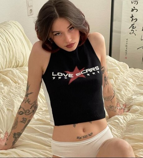 Janaxnell hot model picture