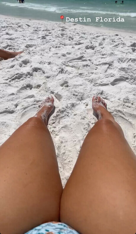 Maggie Kimberlin star free photo